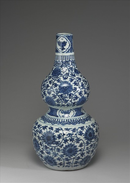 青花番蓮紋葫蘆瓶