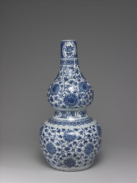 青花番蓮紋葫蘆瓶