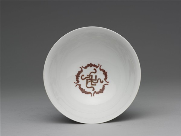 白瓷紅彩描金雲龍紋碗