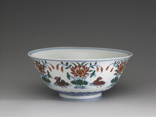 鬥彩蓮塘鴛鴦碗