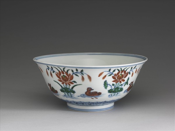 鬥彩蓮塘鴛鴦碗