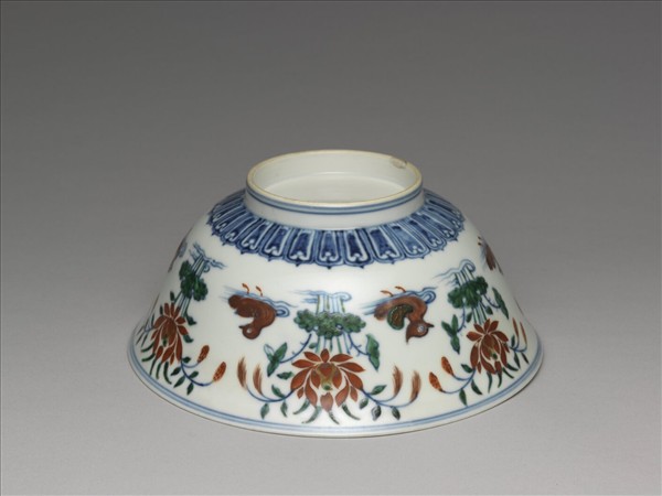 鬥彩蓮塘鴛鴦碗