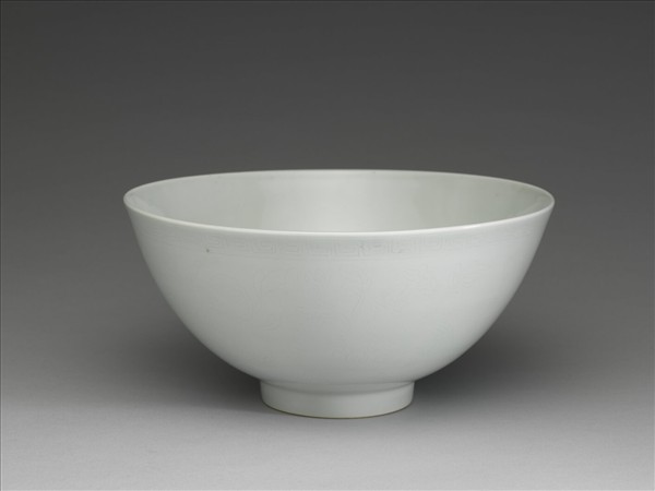 甜白劃花四季花卉紋碗