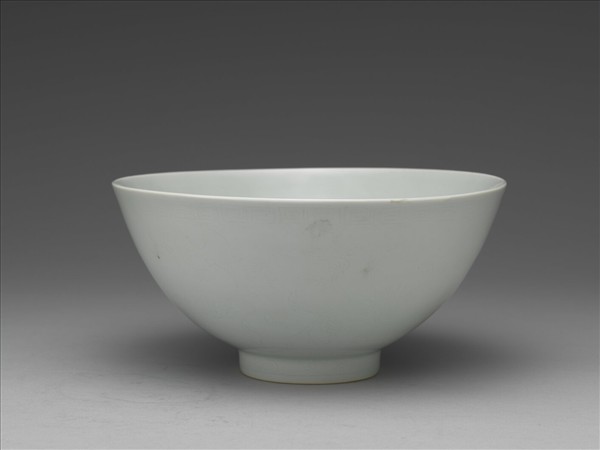 甜白劃花四季花卉紋碗