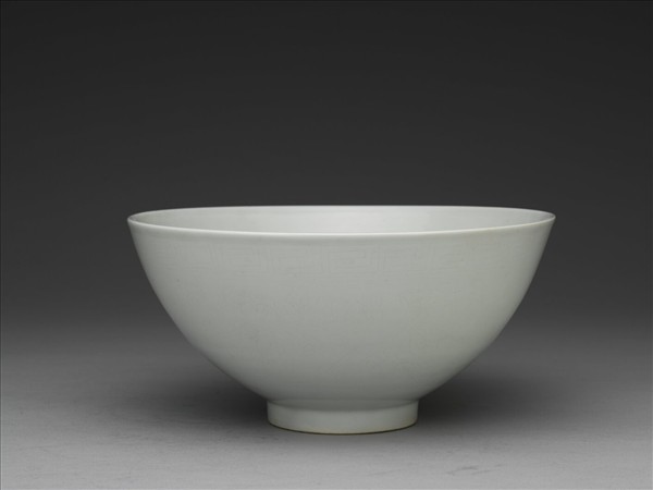 甜白劃花四季花卉紋碗