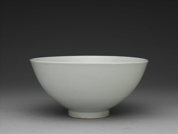 甜白劃花四季花卉紋碗