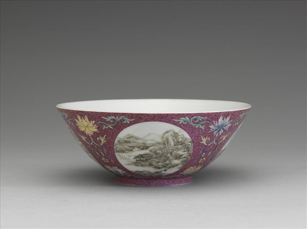 琺瑯彩紅錦地開光四季山水圖碗