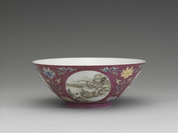 琺瑯彩紅錦地開光四季山水圖碗