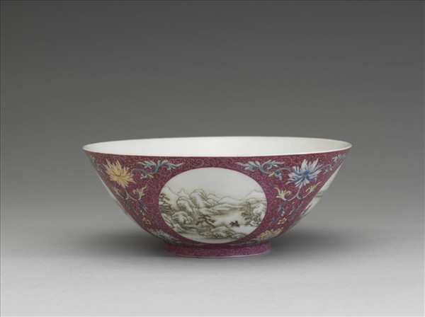 琺瑯彩紅錦地開光四季山水圖碗