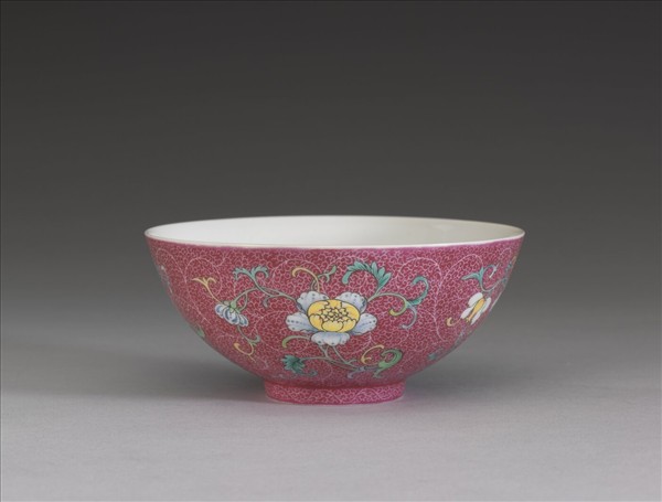 洋彩錦上添花紅地茶碗