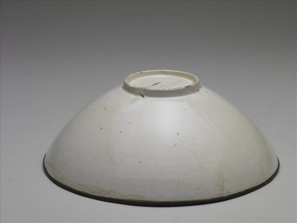 定窯 印花蓮塘鴛鴦碗