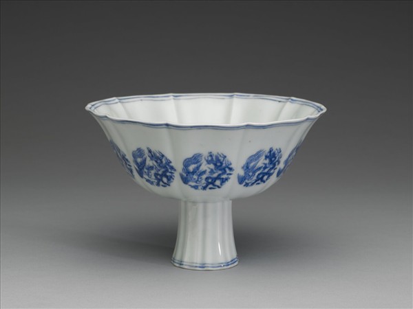 青花團鳳紋高足碗