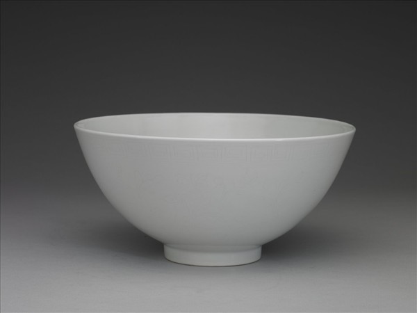 甜白劃花四季花卉紋碗