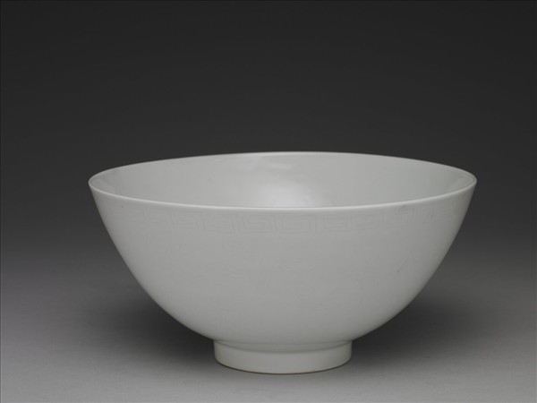 甜白劃花四季花卉紋碗