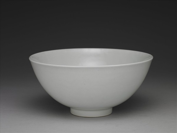 甜白劃花四季花卉紋碗