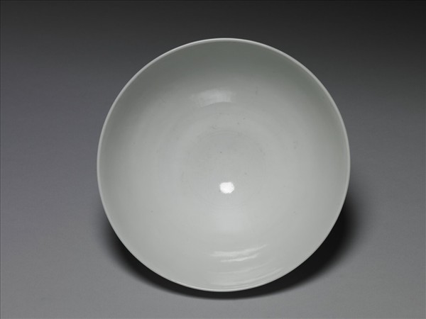 甜白劃花四季花卉紋碗