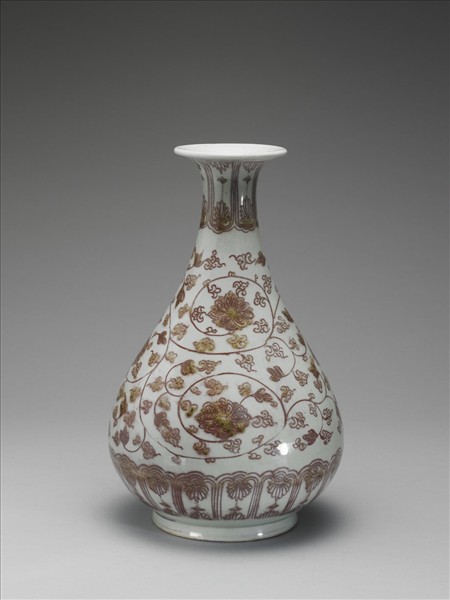 釉裡紅花卉紋瓶