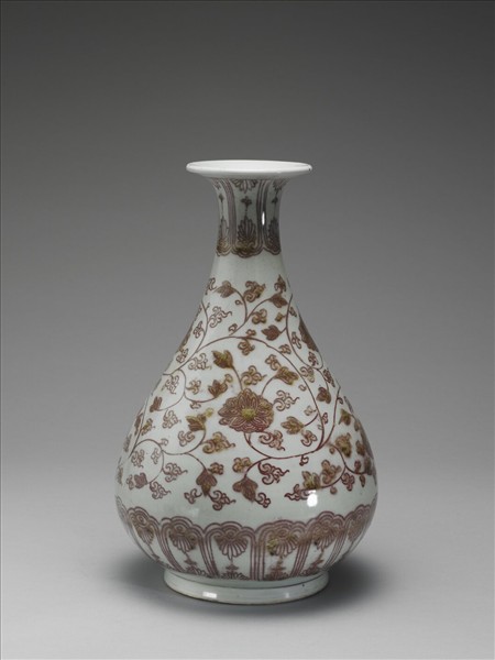 釉裡紅花卉紋瓶