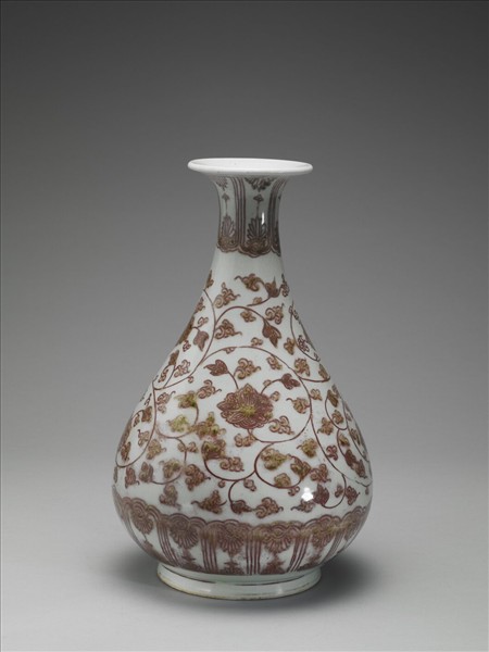 釉裡紅花卉紋瓶