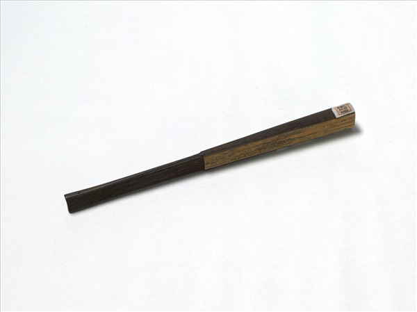 明唐寅畫松林古寺　成扇