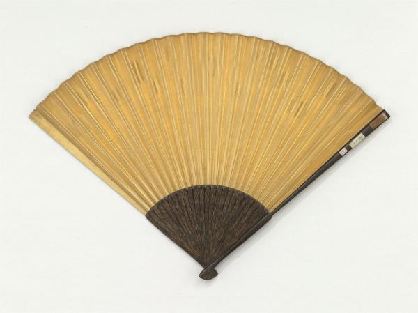 明仇英畫漢宮春曉　成扇