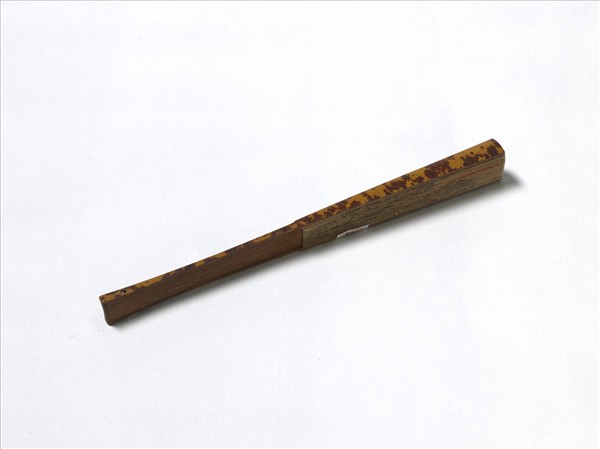 明莫是龍畫古木層崖王世貞書七言律詩　成扇