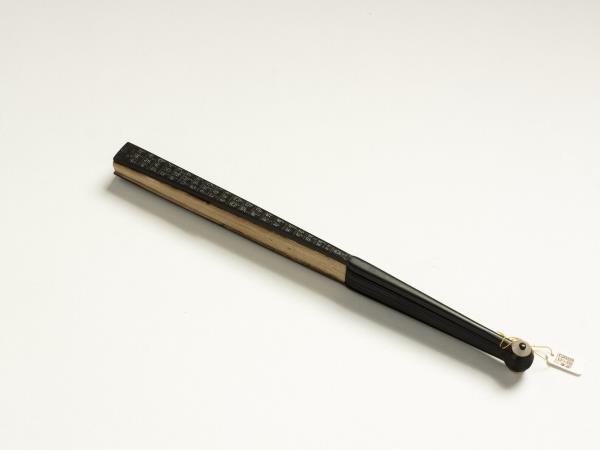 清永琰書乾隆御製題古瓷詩五首福長安畫山水　成扇　永琰書乾隆御製題古瓷詩五首