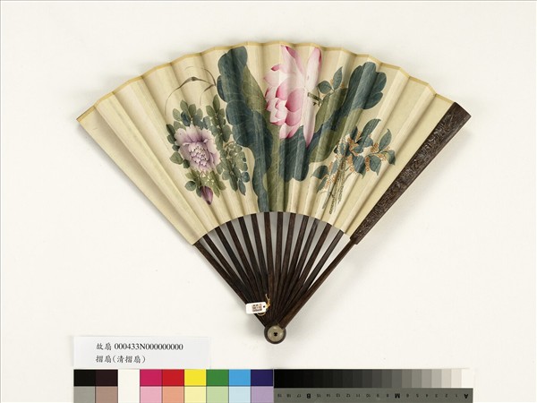 清人花卉　成扇