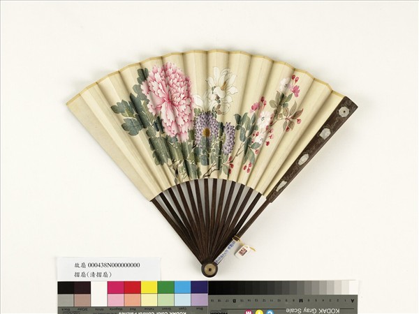 清人花卉　成扇