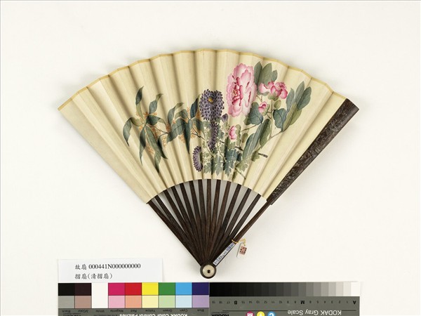 清人花卉　成扇