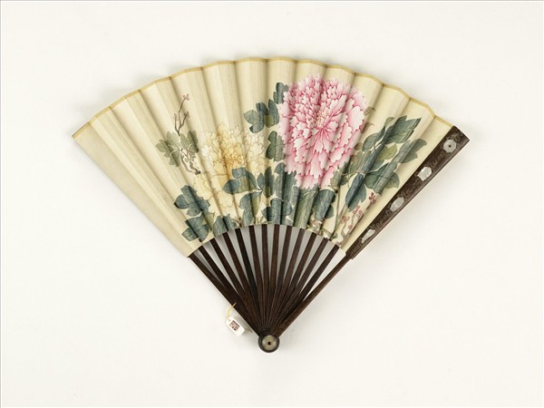 清人花卉　成扇