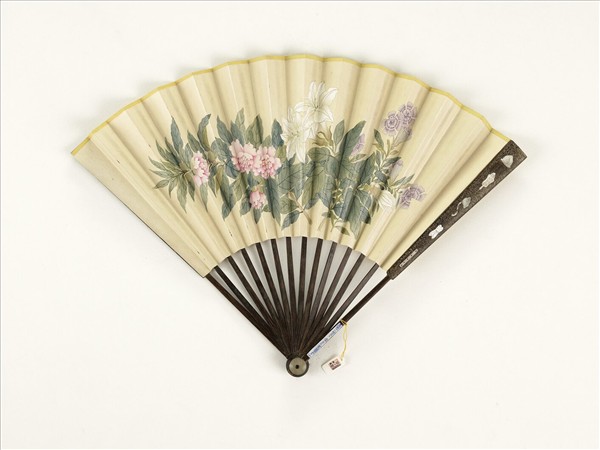 清人花卉　成扇