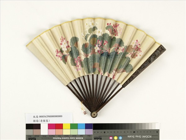 清人花卉　成扇