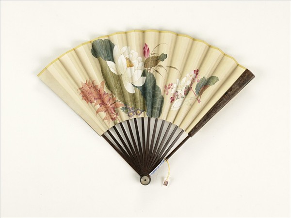 清人花卉　成扇