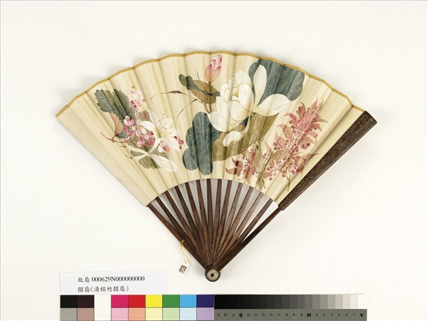 清人花卉　成扇