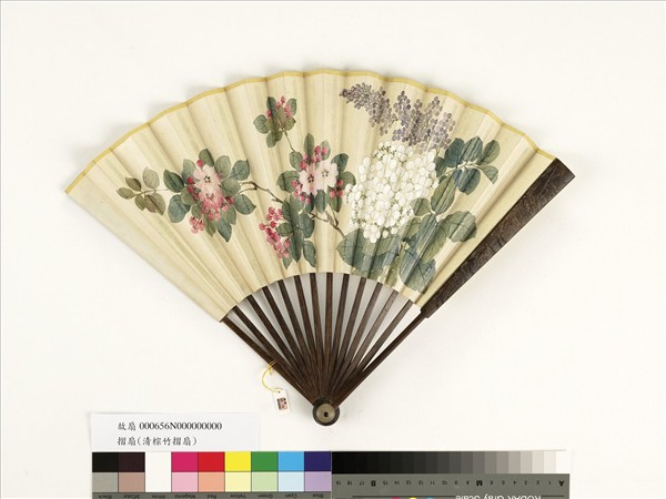 清人花卉　成扇