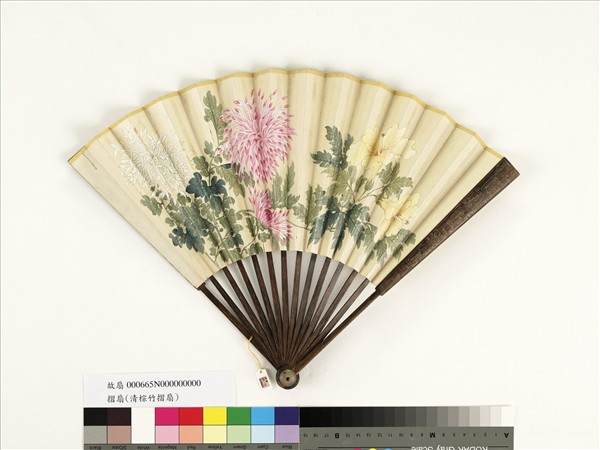 清人花卉　成扇