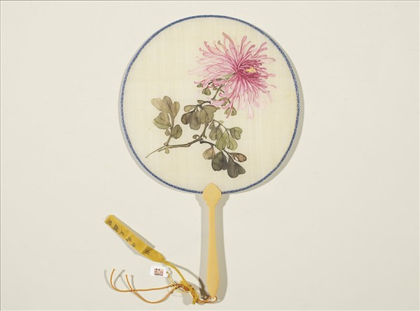 清人畫菊　成扇