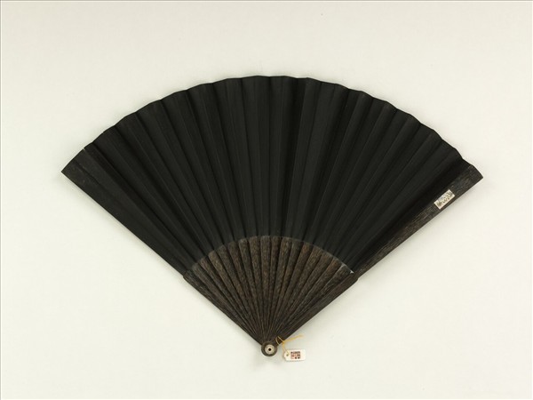 清王杰書御製題扇詩箑頭寫梅偶題等四首　成扇