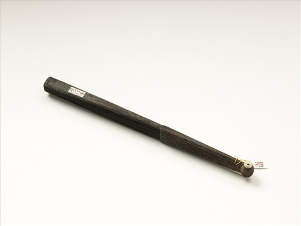 清王杰書御製題扇詩箑頭寫梅偶題等四首　成扇