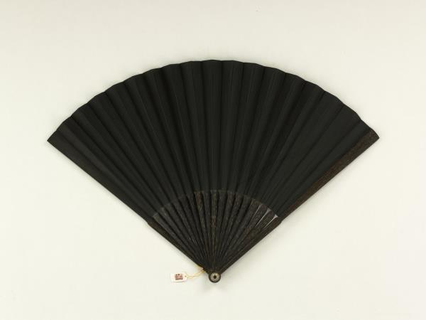 清梁國治楷書乾隆御製和李嶠雜詠詩原等十二首　成扇