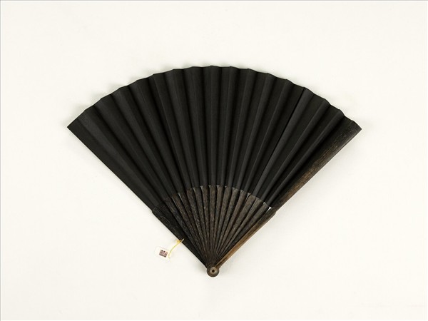 清梁國治書乾隆御製山中雨望　成扇