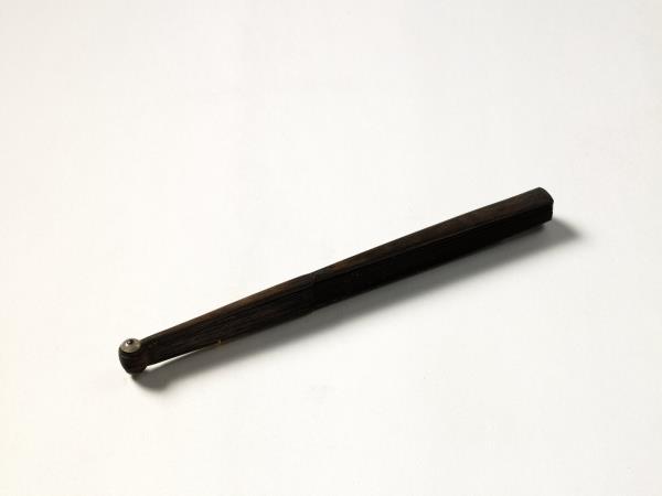 清梁國治楷書乾隆御製題吳鎮山水卷　成扇