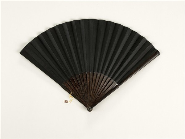 清于敏中書乾隆御製題曹蕤長短經等四庫全書詩三首　成扇