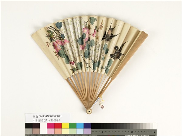 清人花鳥　成扇