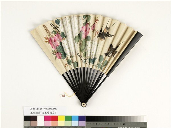 清人花鳥　成扇