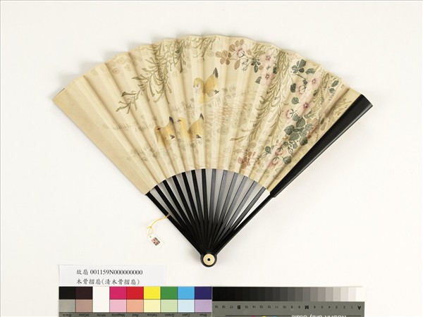 清人花鳥　成扇