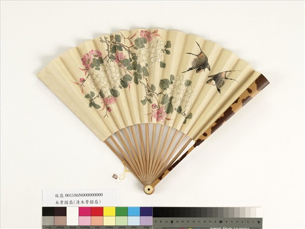 清人花鳥　成扇