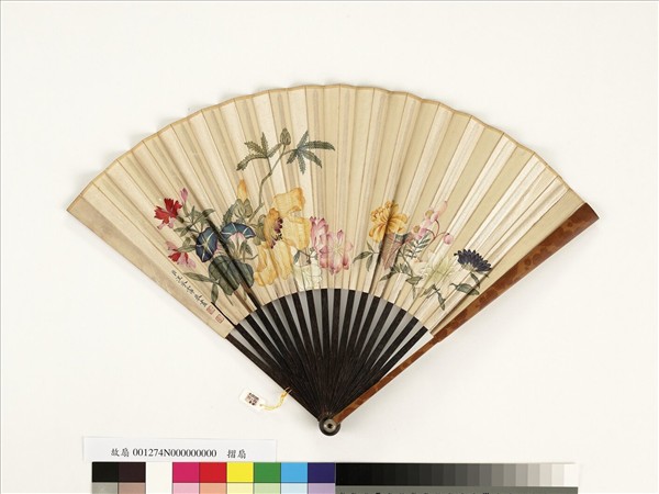 清永琰書乾隆御製詩栀子等八首汪承霈畫花卉　成扇　汪承霈畫花卉