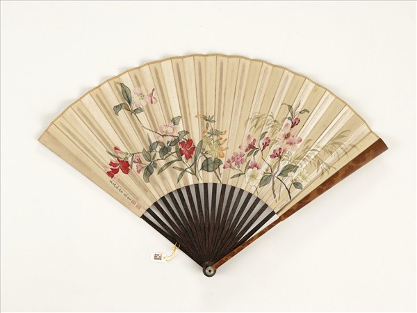 清永琰書柳等御製詩八首汪承霈畫花卉　成扇　永琰書柳等御製詩八首